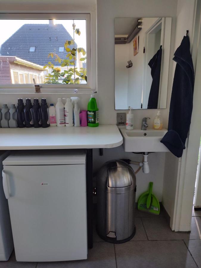 Commuter Room For One Or Two People Munkebo Exterior foto