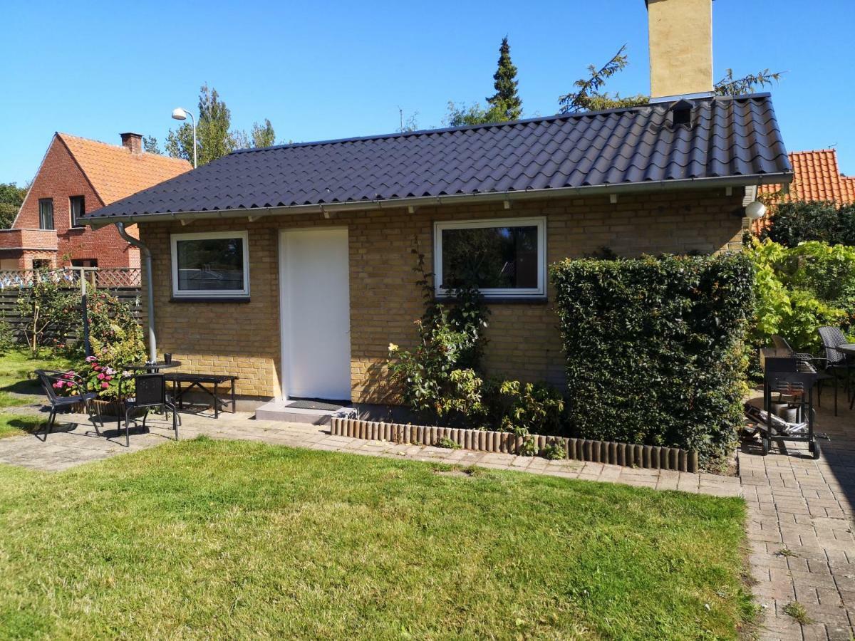 Commuter Room For One Or Two People Munkebo Exterior foto
